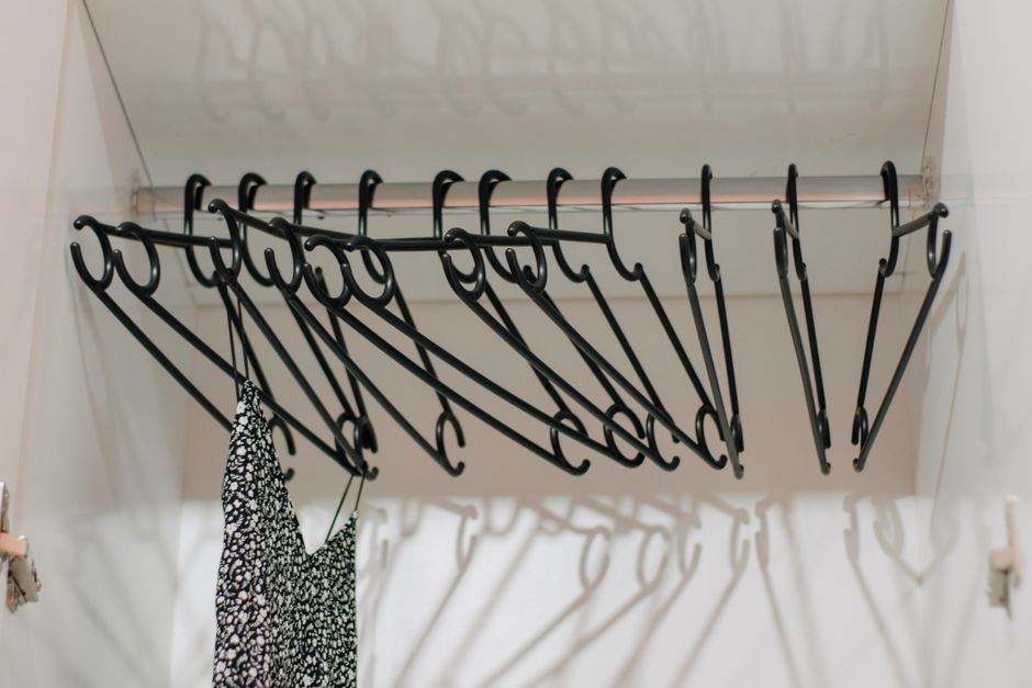 Capsule Wardrobes for Real Life: A Gentle, Practical Approach